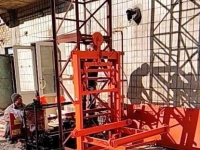 Н-70,75,77 м, г/п 1000 кг, 1 тонна. Строительный Мачтовый Секционный Подъёмник для отделочных работ. г. Винница, Ивано-Франковск, Киев, Луцк,  Львов, Ровно
